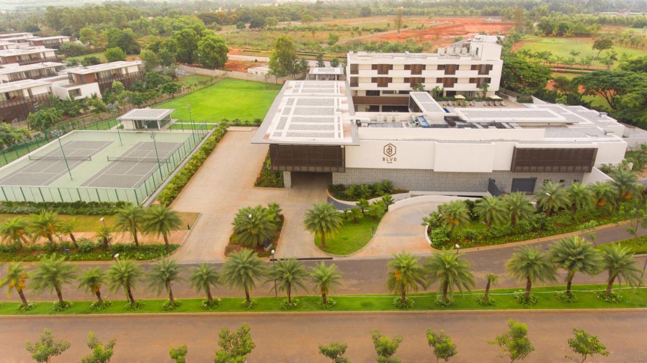 Blvd Club - Near Bengaluru Airport होटल Settahalasur