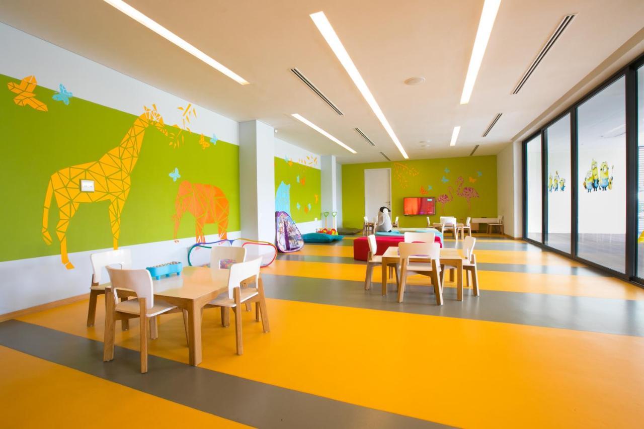 Blvd Club - Near Bengaluru Airport होटल 5*