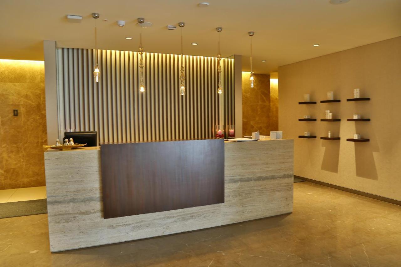 Blvd Club - Near Bengaluru Airport होटल 5*