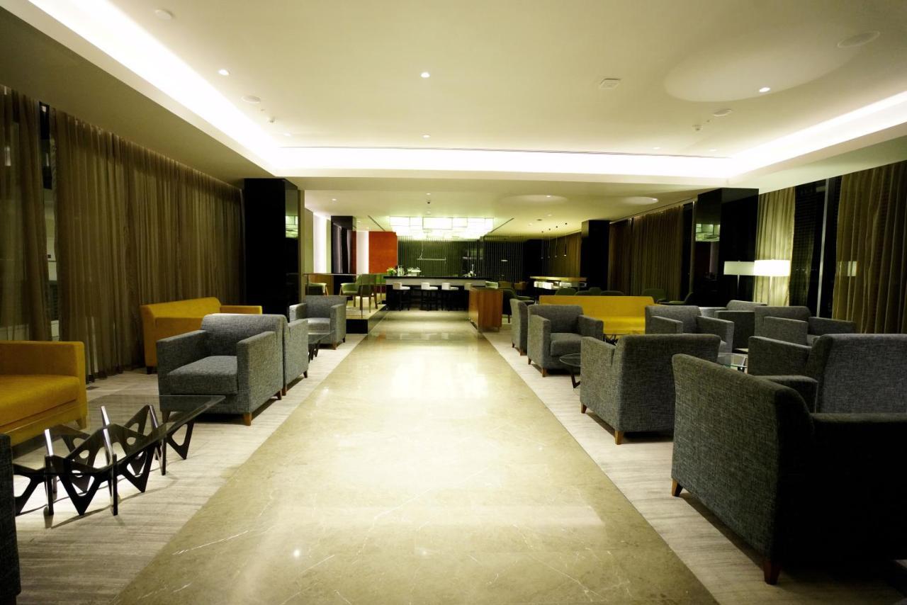 Blvd Club - Near Bengaluru Airport होटल Settahalasur